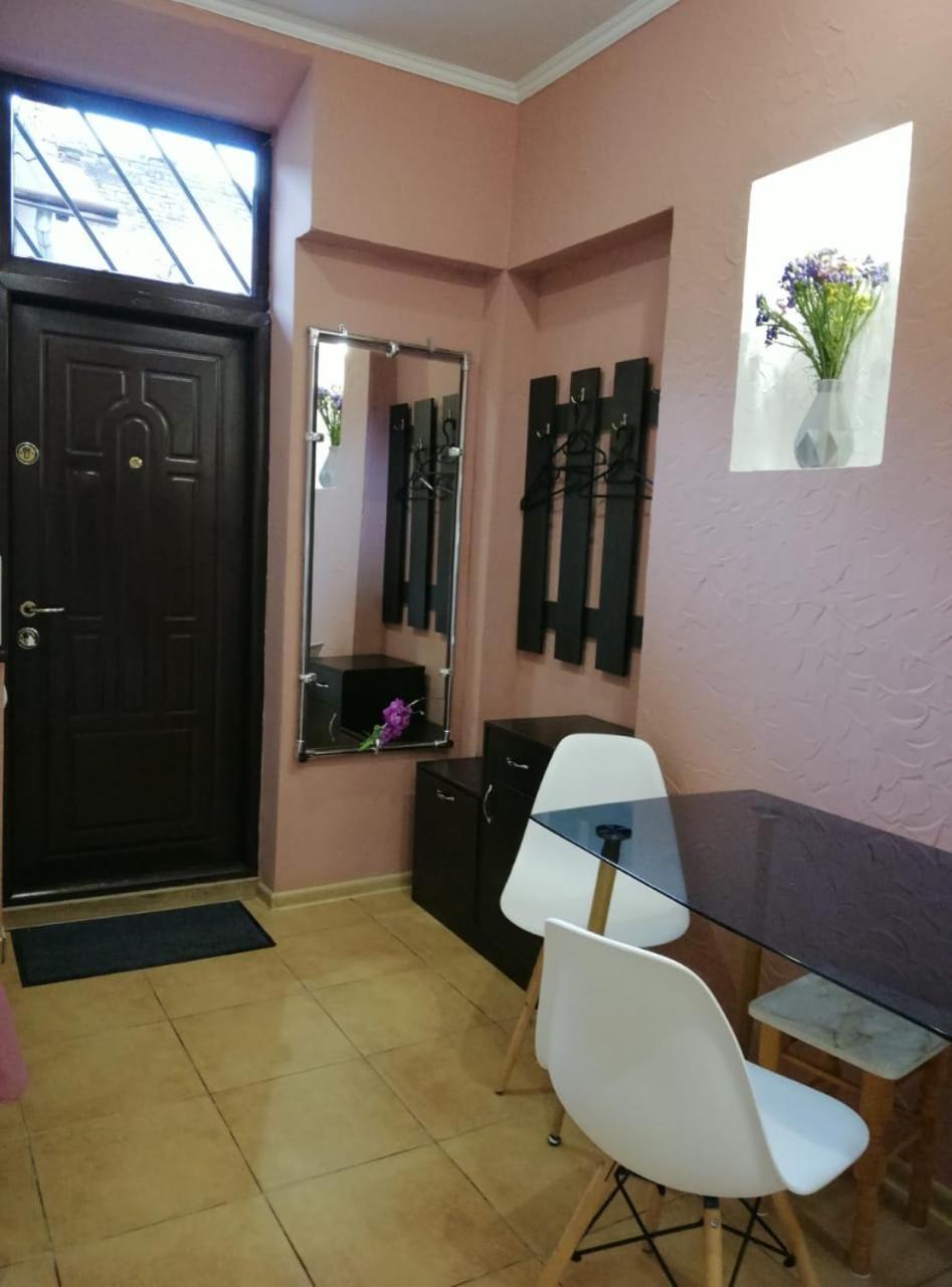 Appartement Куліша 41, Помешкання В Центрі Біля Тц Форум à Lviv Extérieur photo