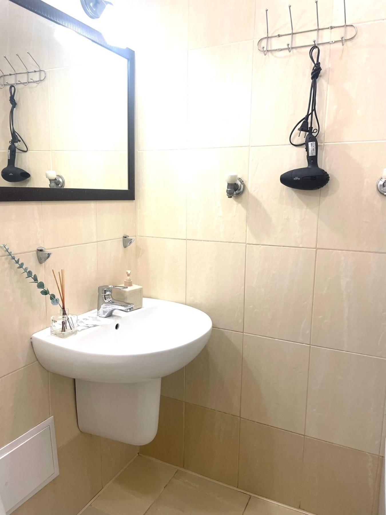 Appartement Куліша 41, Помешкання В Центрі Біля Тц Форум à Lviv Extérieur photo