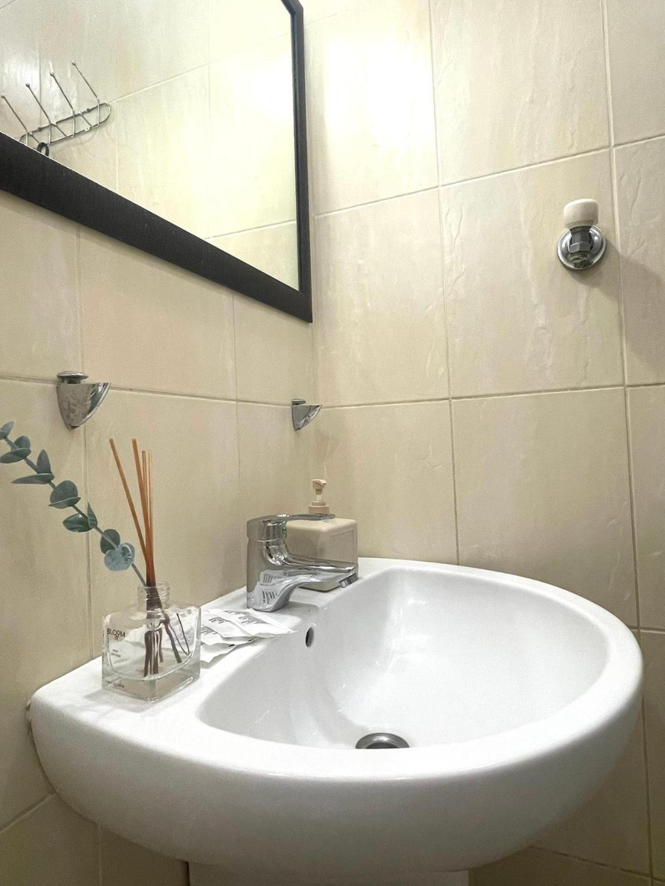 Appartement Куліша 41, Помешкання В Центрі Біля Тц Форум à Lviv Extérieur photo