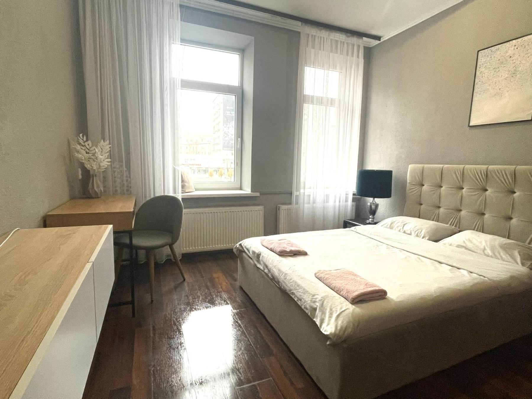Appartement Куліша 41, Помешкання В Центрі Біля Тц Форум à Lviv Extérieur photo