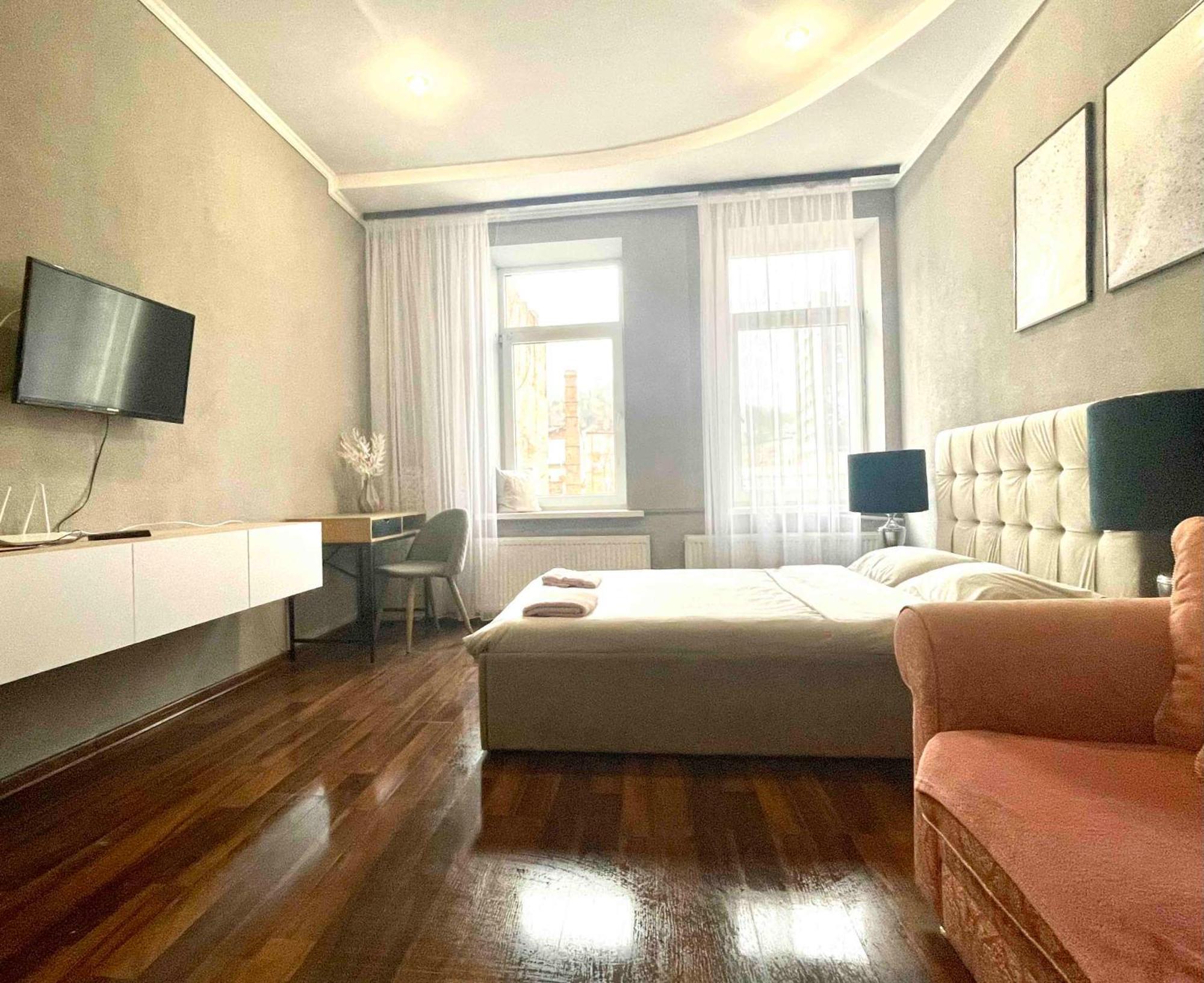Appartement Куліша 41, Помешкання В Центрі Біля Тц Форум à Lviv Extérieur photo
